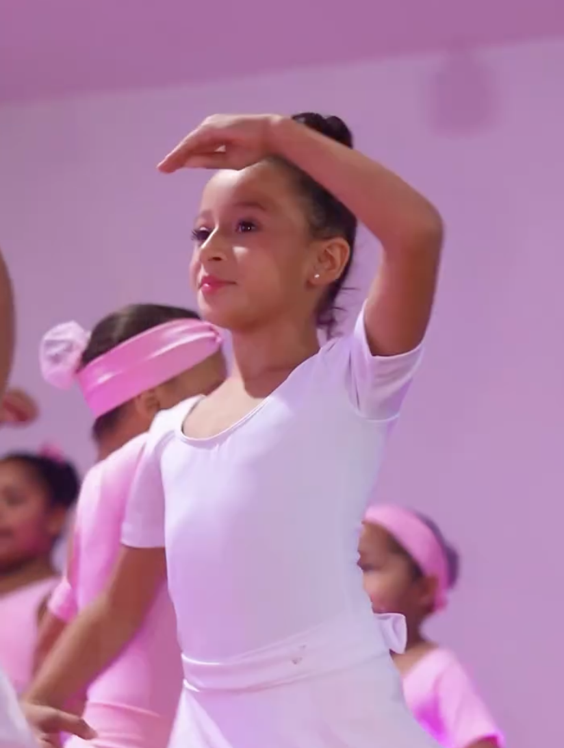Grupo de Balé do CRAS encanta o público em apresentação especial com participação das famílias