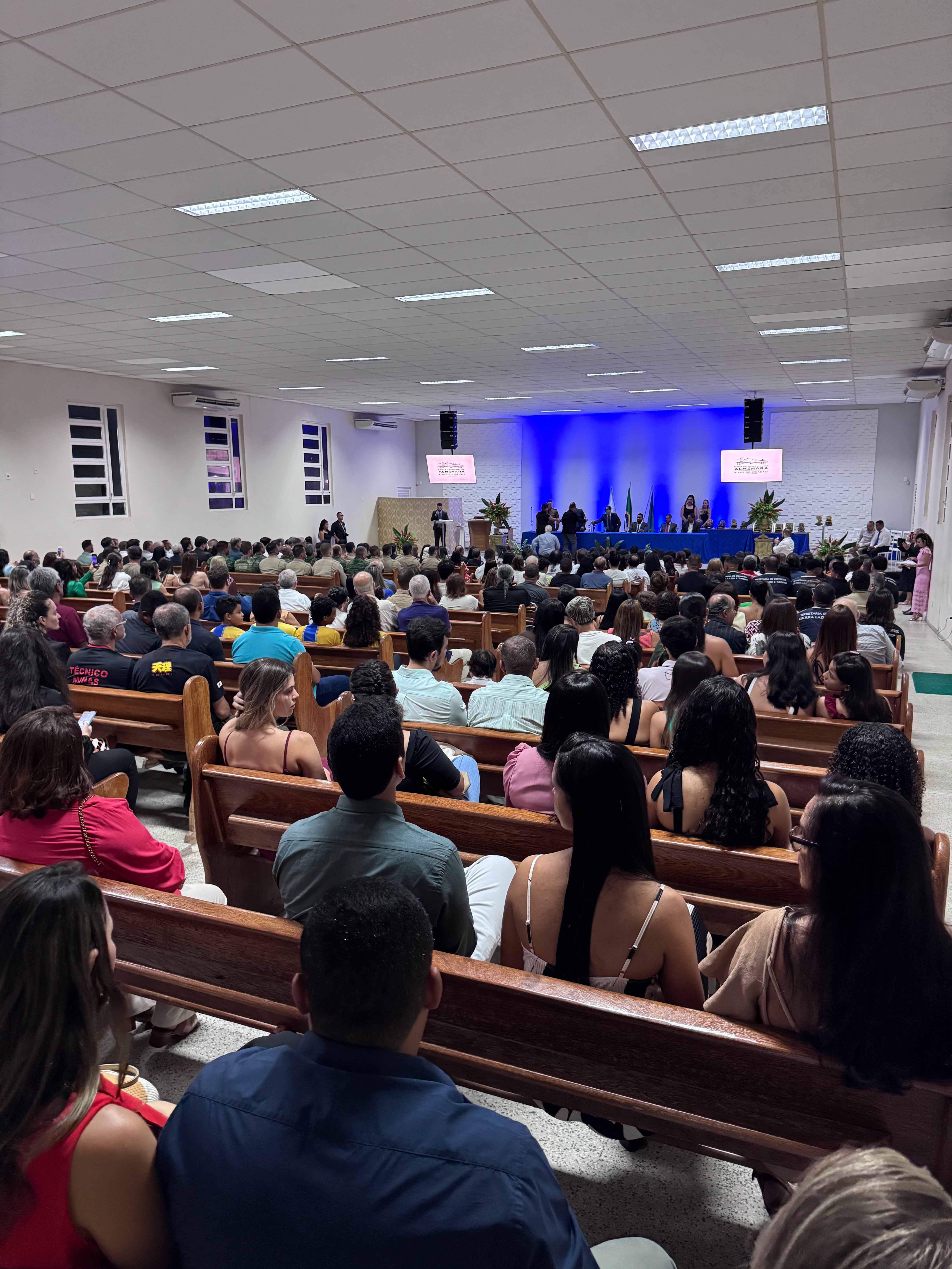 Imagem Notica: Câmara Municipal de Almenara realiza Sessão Solene de entrega de honrarias 2025