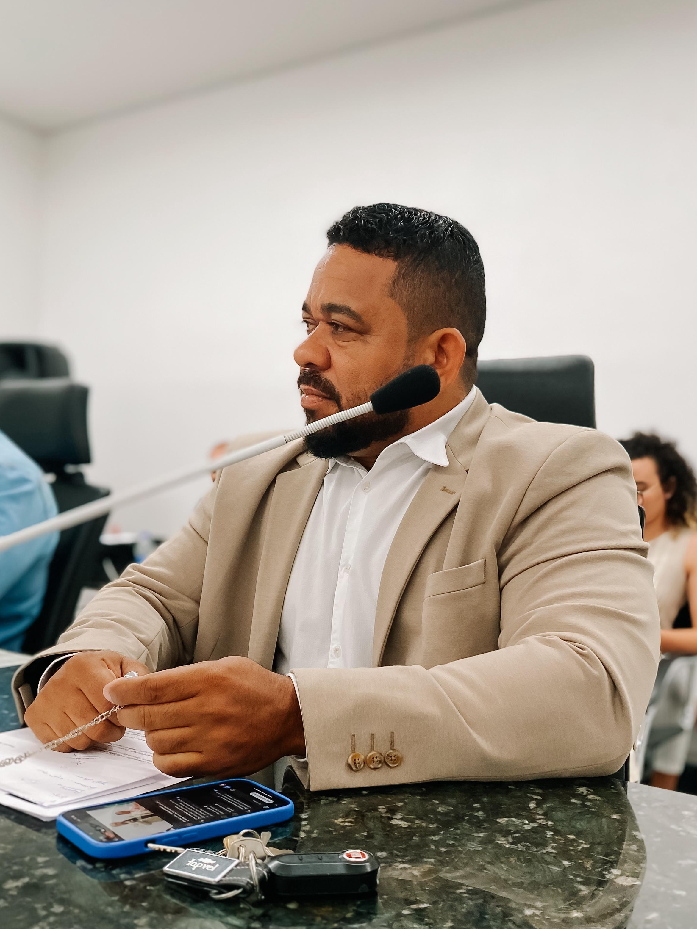 Imagem Notica: 13ª Reunião: Câmara Municipal de Almenara realiza reunião ordinária e aprova importantes projetos de lei