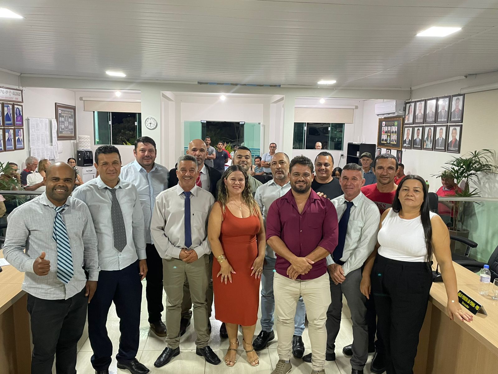Vereadores dos municípios de Comercinho-MG e Santa Cruz de Salinas-MG se reuniram para dialogar sobre a construção de uma ponte no Rio localizado na comunidade Brazamundo.
