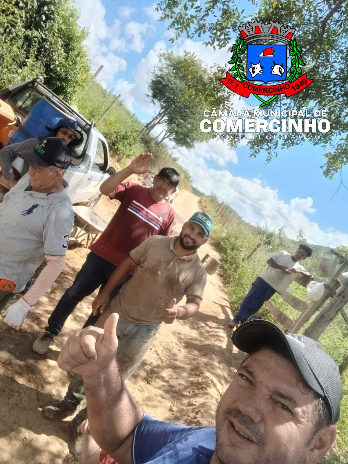 Manutenção de estradas escolares recebe acompanhamento do Legislativo em Comercinho